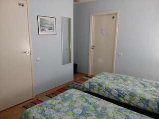 Хостелы Anette Hostel Пярну Стандартный двухместный номер с 2 отдельными кроватями-1